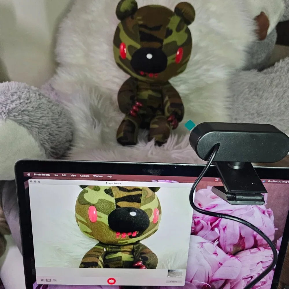 Full HD USB-A Webcam Web Digital Camera with Adjustable Foot